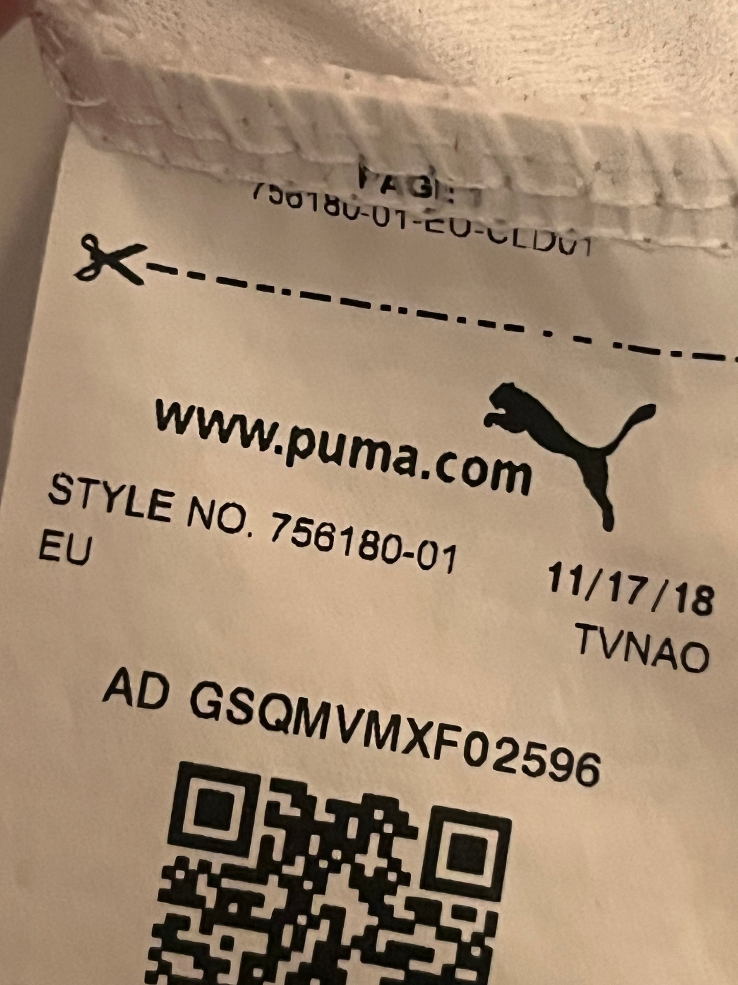 Valencia CF 2019/2020 Home Football Shirt Small