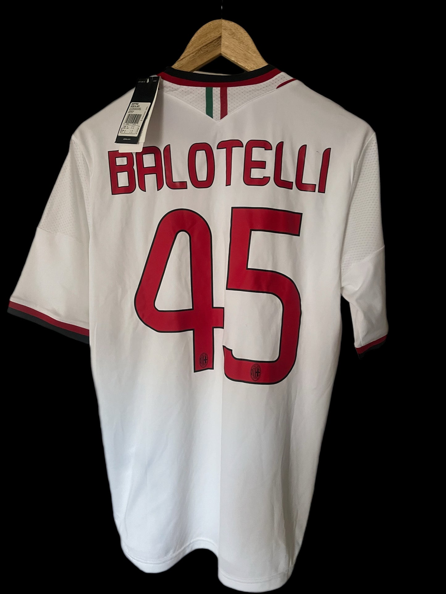 BNWT AC Milan 2013/2014 Away Football Shirt Medium - Mario Balotelli
