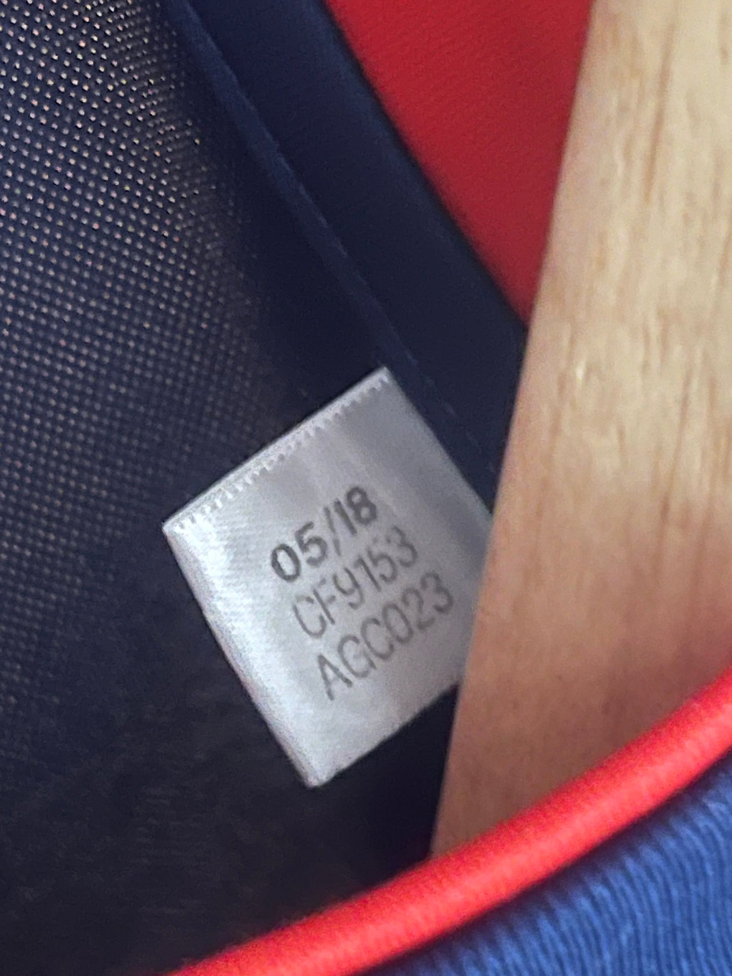 Olympique Lyonnais 2018/2019 Away Football Shirt Small - Memphis Depay