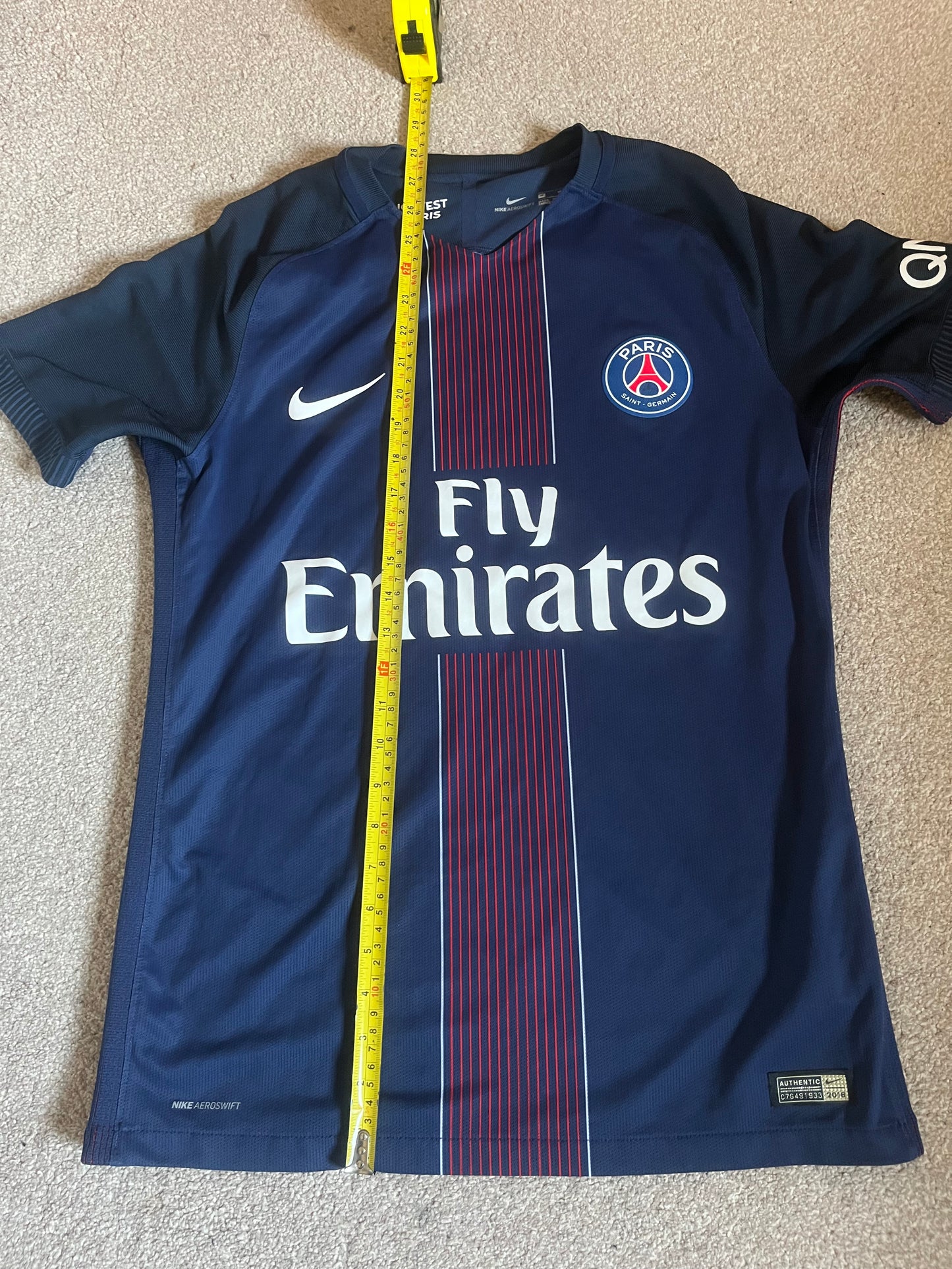 Paris Saint Germain 2016/2017 Home Medium - Fits Small - Vaporknit