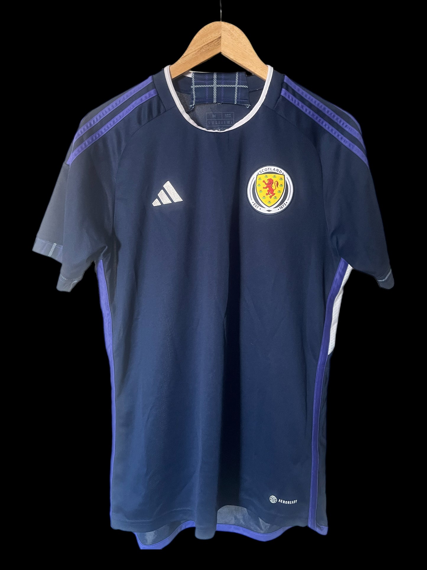 Scotland 2022/2023 Home Football Shirt Medium