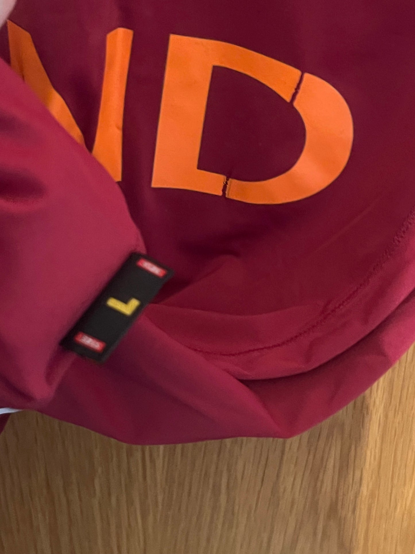 AS Roma 2011/2012 Home Football Shirt Large - Fits Small/Slim Medium - Francesco Totti