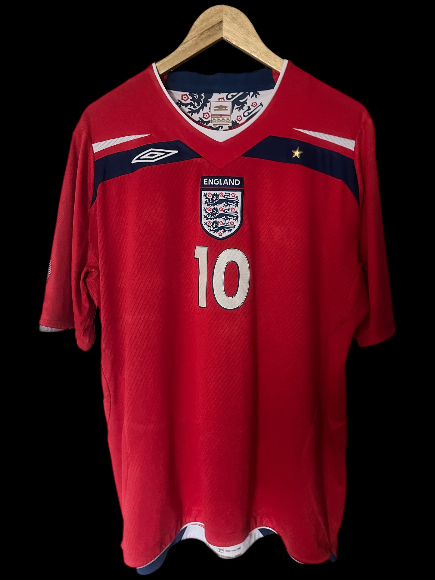 England 2008 Away Football Shirt 2XL - Michael Owen