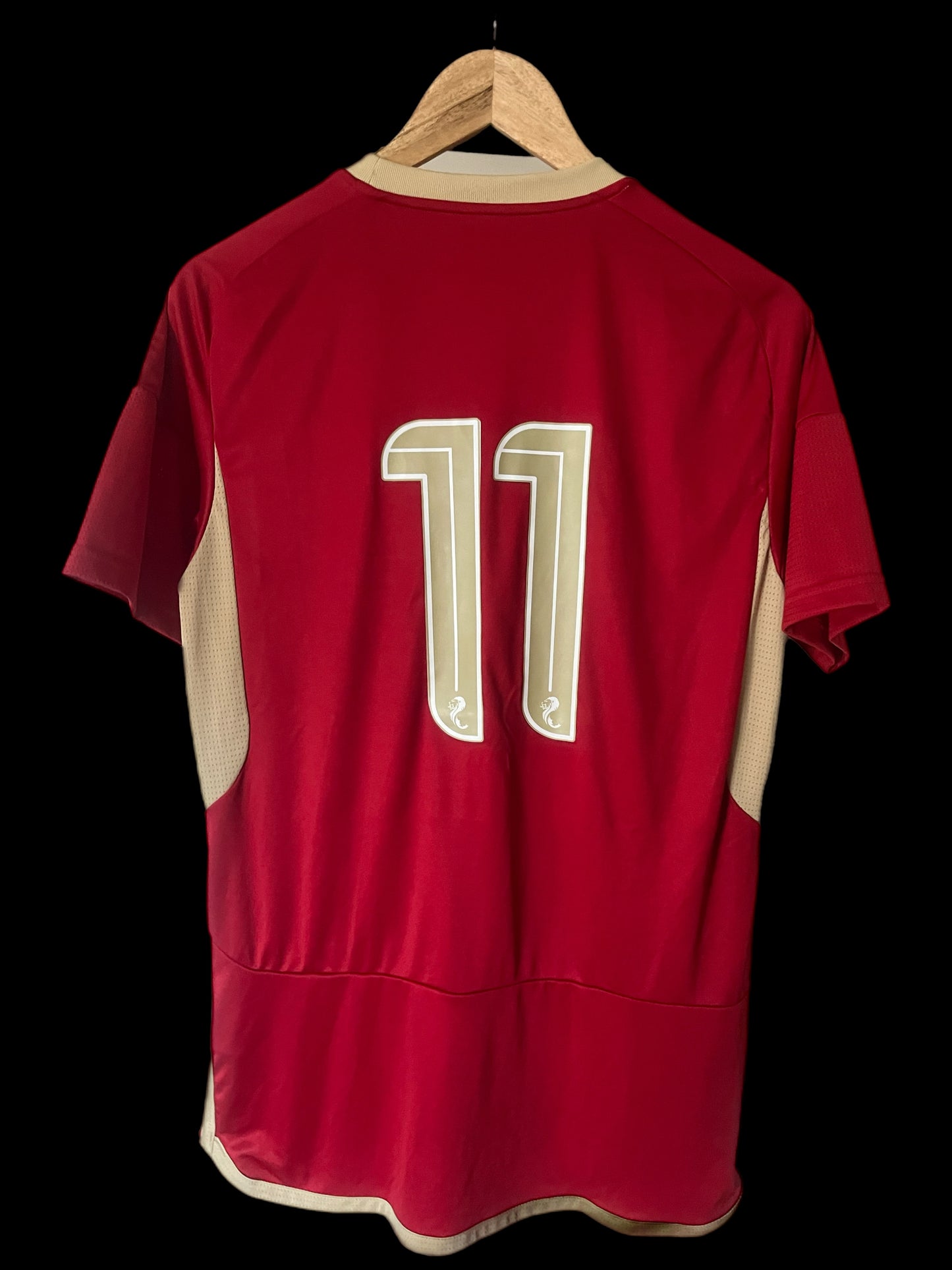 Aberdeen 2023/2024 Home Football Shirt Medium - #11