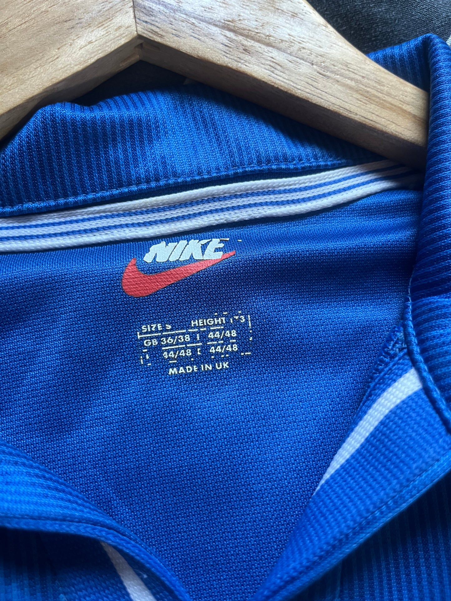 Italy 1996 Home Football Shirt Small