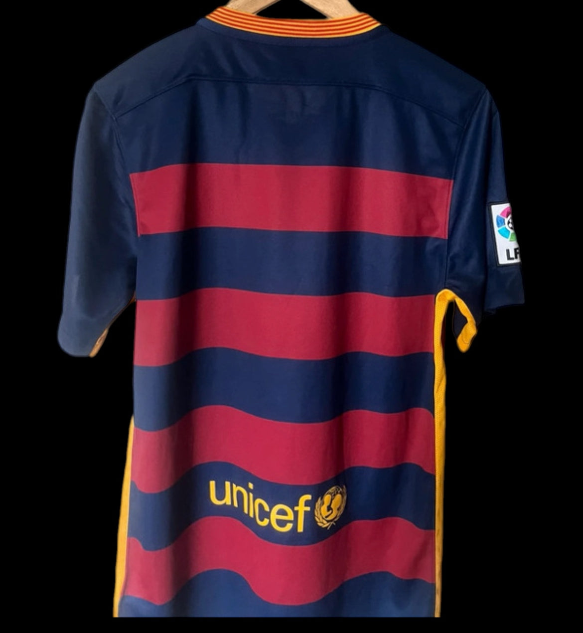 Barcelona 2015/2016 Home Football Shirt Small