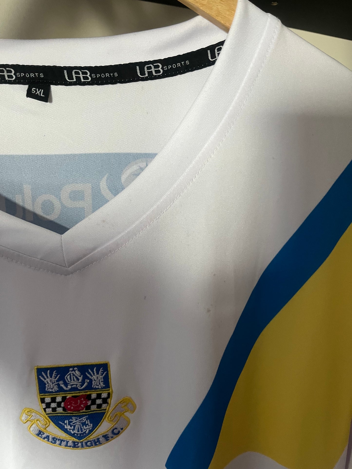 Eastleigh FC Home Football Shirt 5XL - Fits 2XL