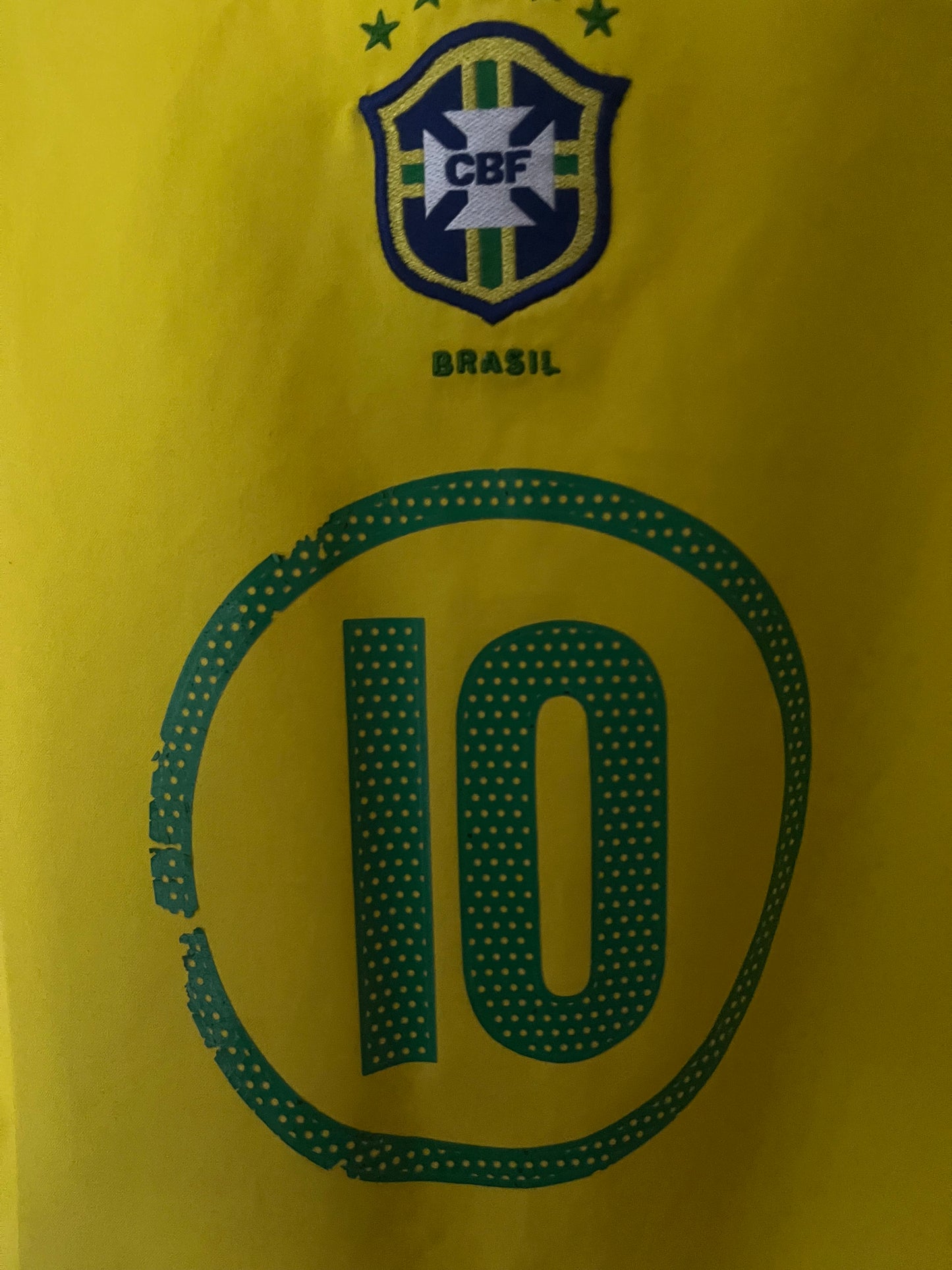 Brazil 2004 Home Football Shirt Large - Ronaldinho
