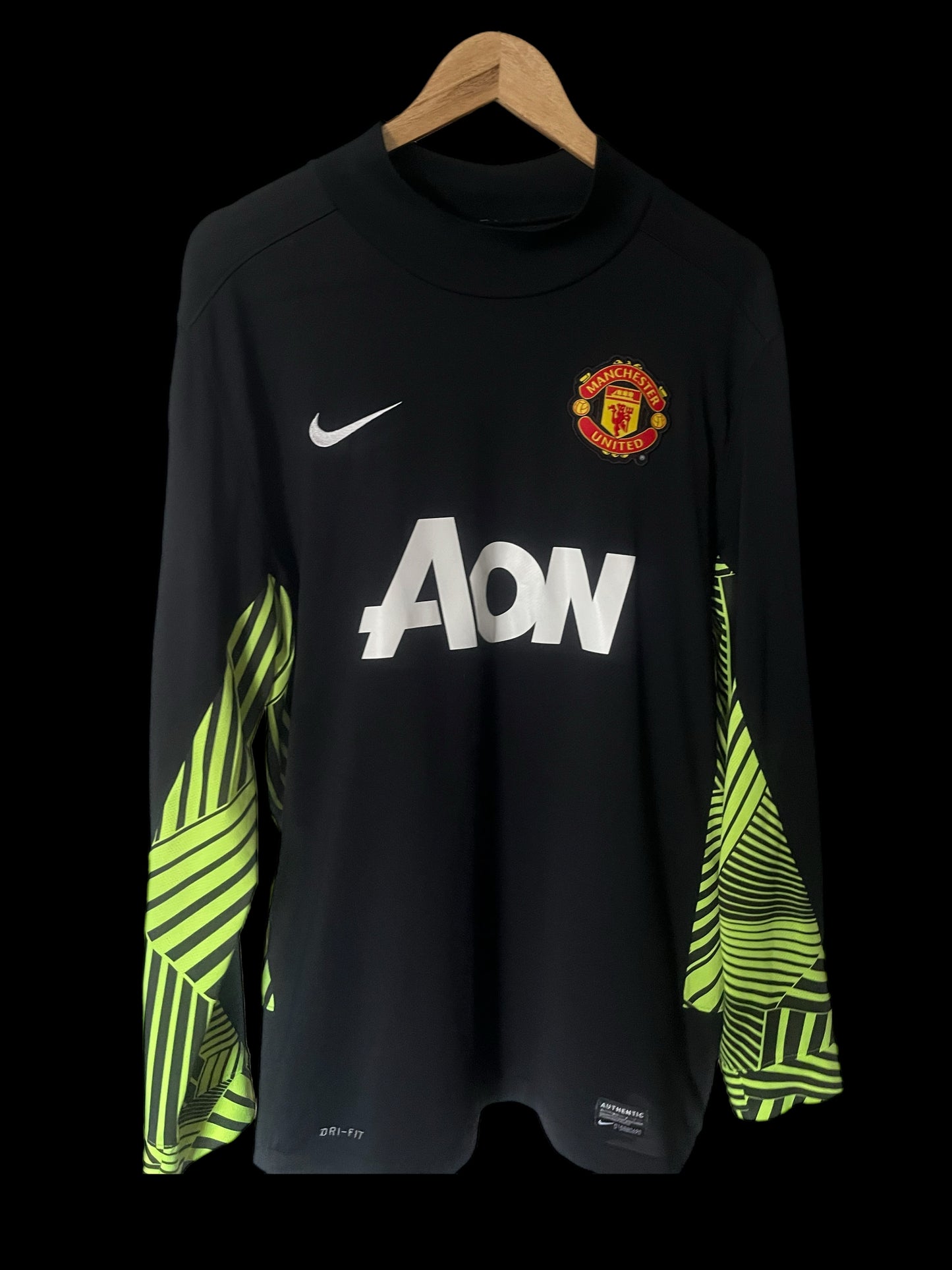 Manchester United 2011/2012 Goalkeeper Football Shirt Large - David De Gea