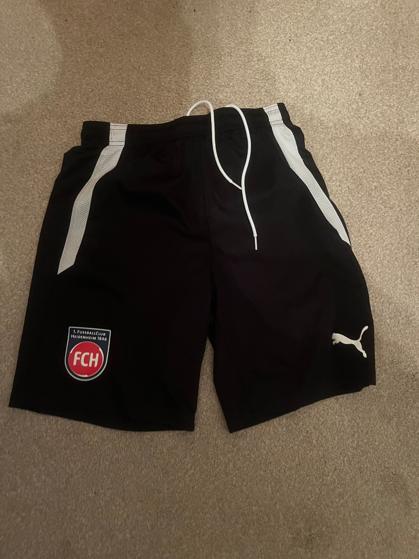 1. FC Heidenheim 2024/2025 Goalkeeper Football Shirt Medium - Kevin Müller - Shirt And Shorts