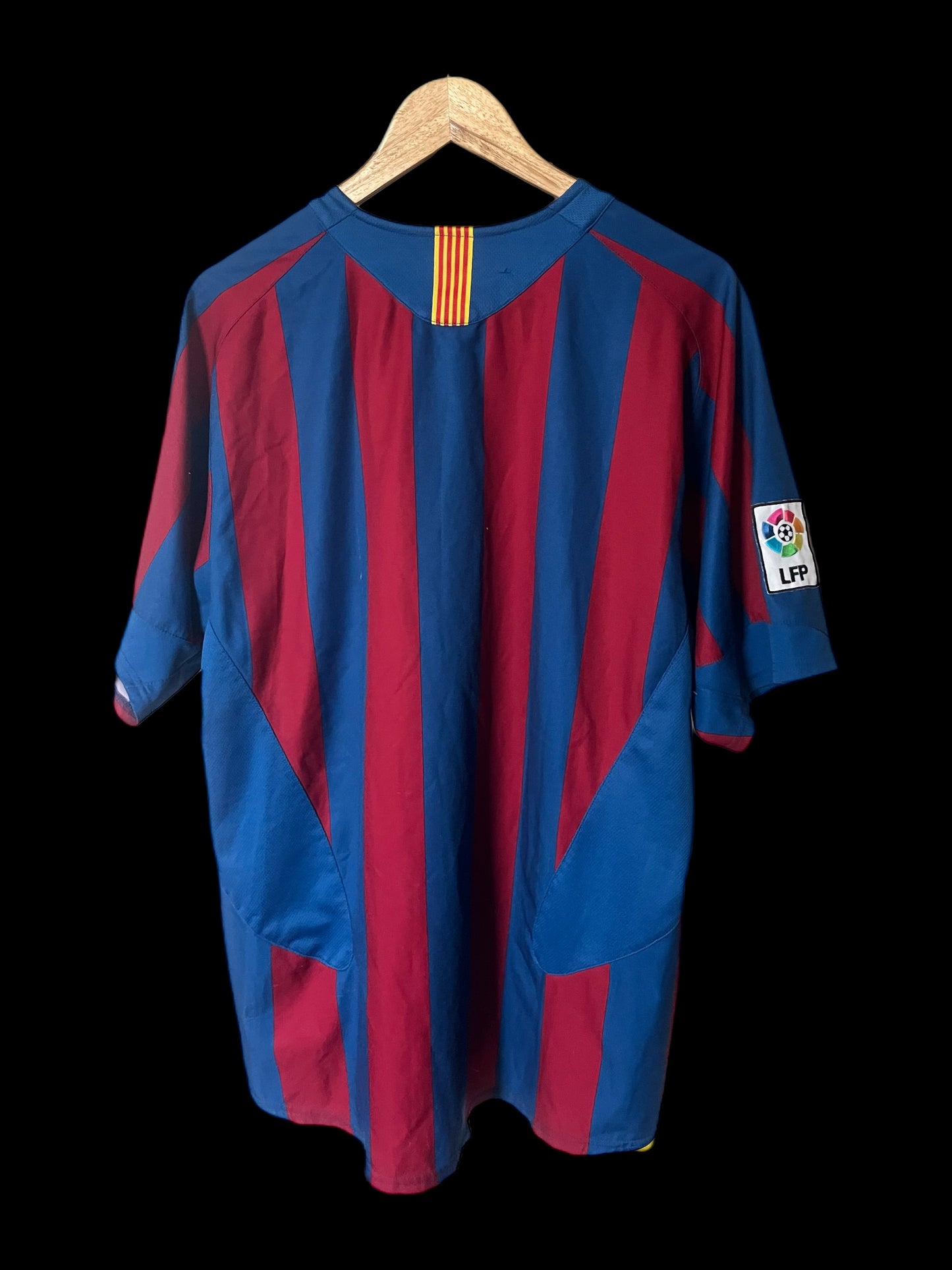 FC Barcelona 2005/2006 Home Football Shirt Large Mens
