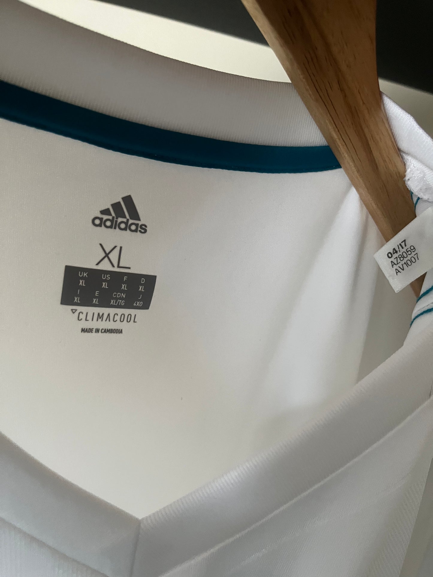 Real Madrid 2017/2018 Home Football Shirt Extra Large Mens