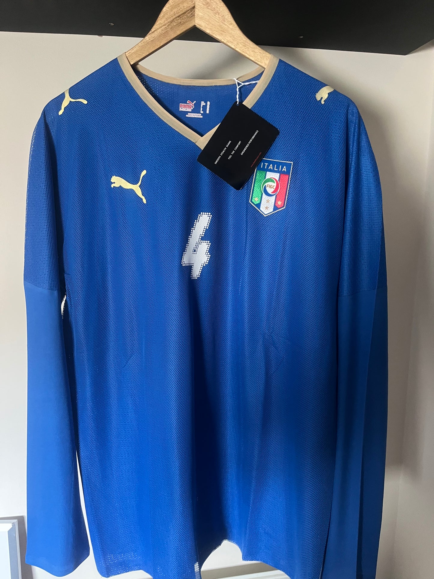BNWT Italy 2006 Home Extra Large - Fits Large - Giorgio Chiellini - Player Issue Long Sleeve