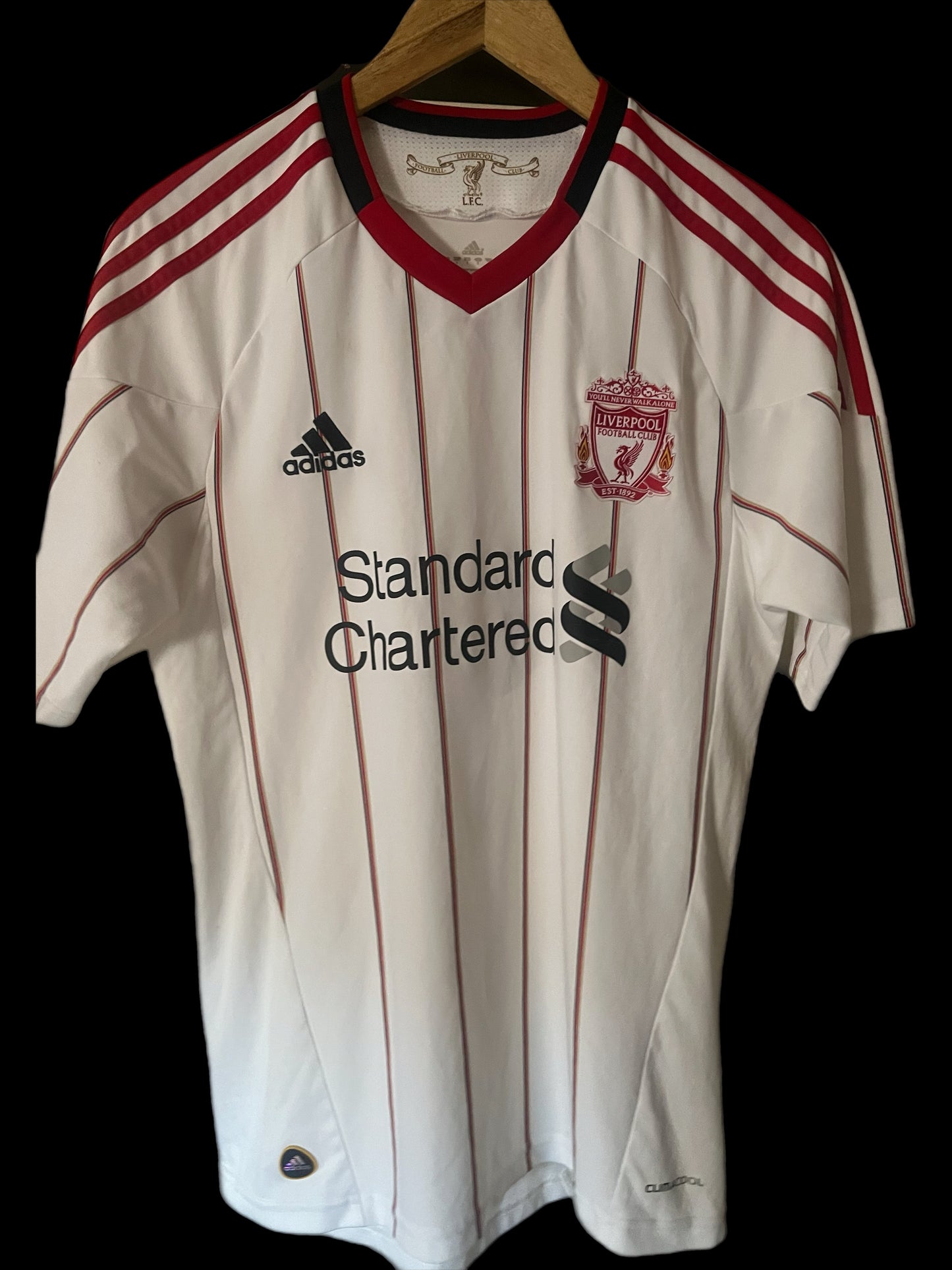 Liverpool 2010/2011 Away Football Shirt Small - Raul Meireles