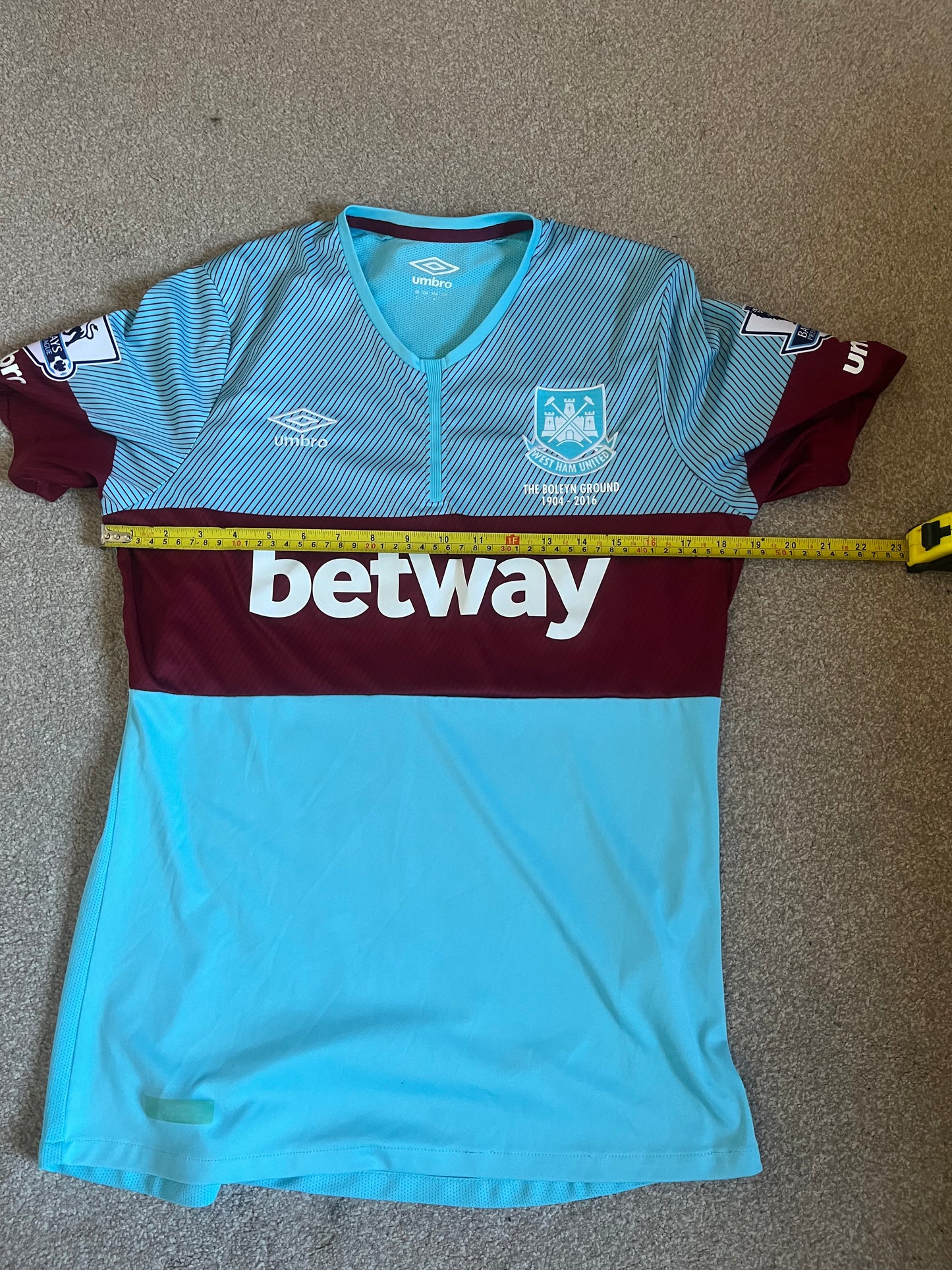 West Ham United 2015/2016 Away Small