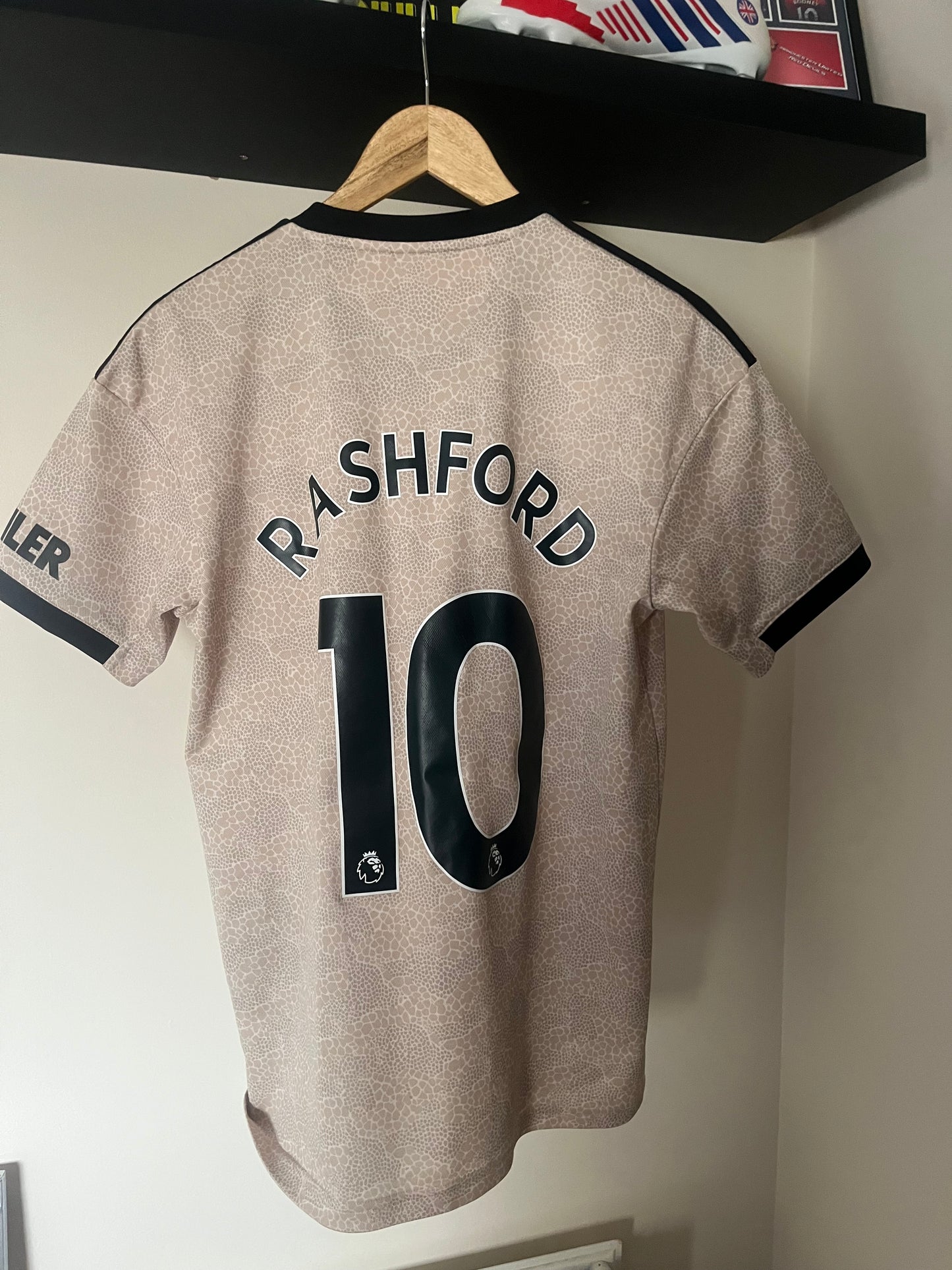 Manchester United 2019/2020 Away Medium - Marcus Rashford
