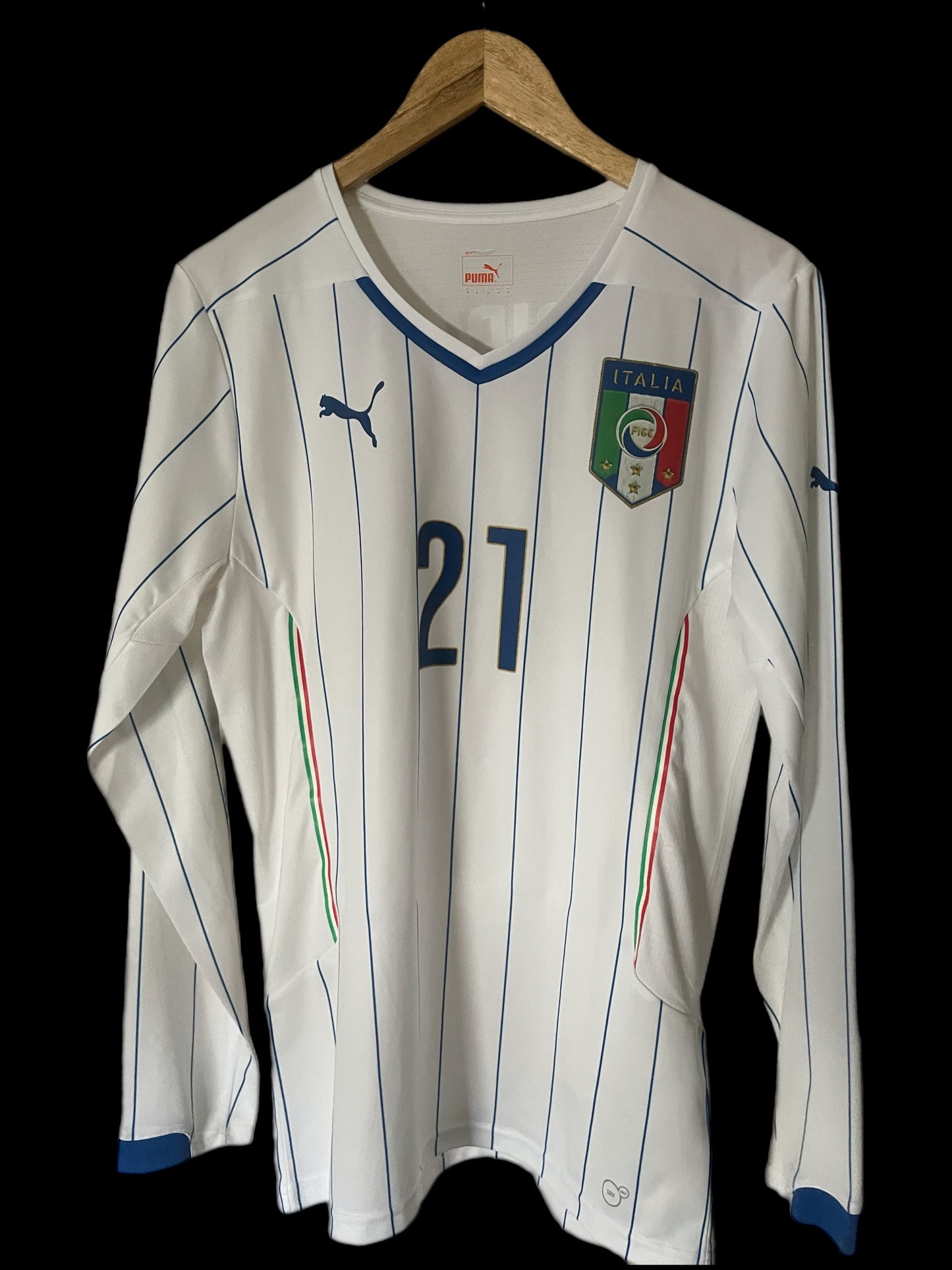 Italy 2014 Away Football Shirt Medium - Fits Small - Andrea Pirlo - Player Spec/Issue