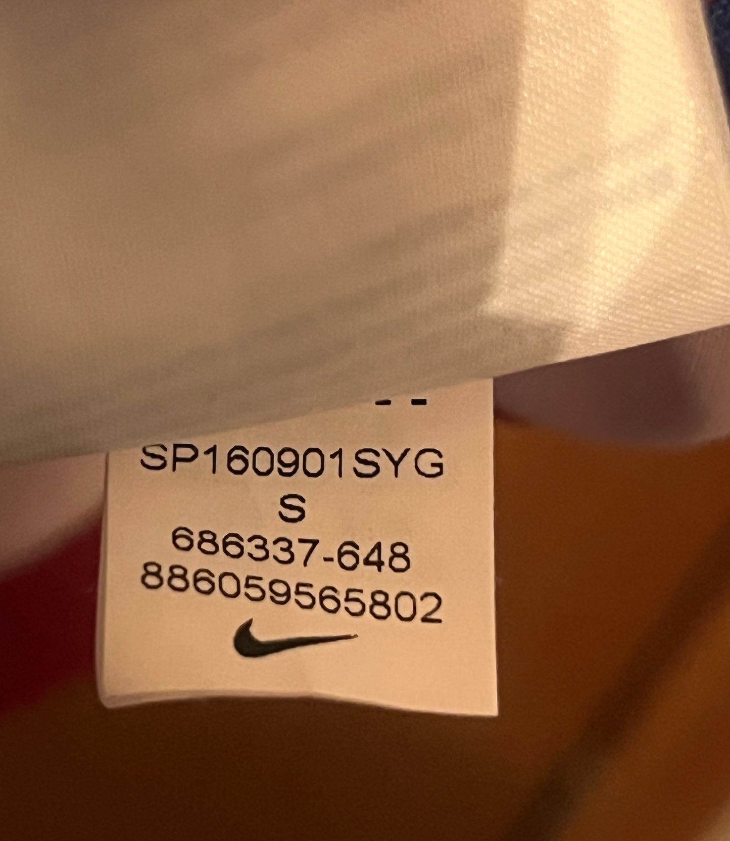 Atletico de Madrid 2016/2017 Home Football Shirt Small - Antoine Griezmann