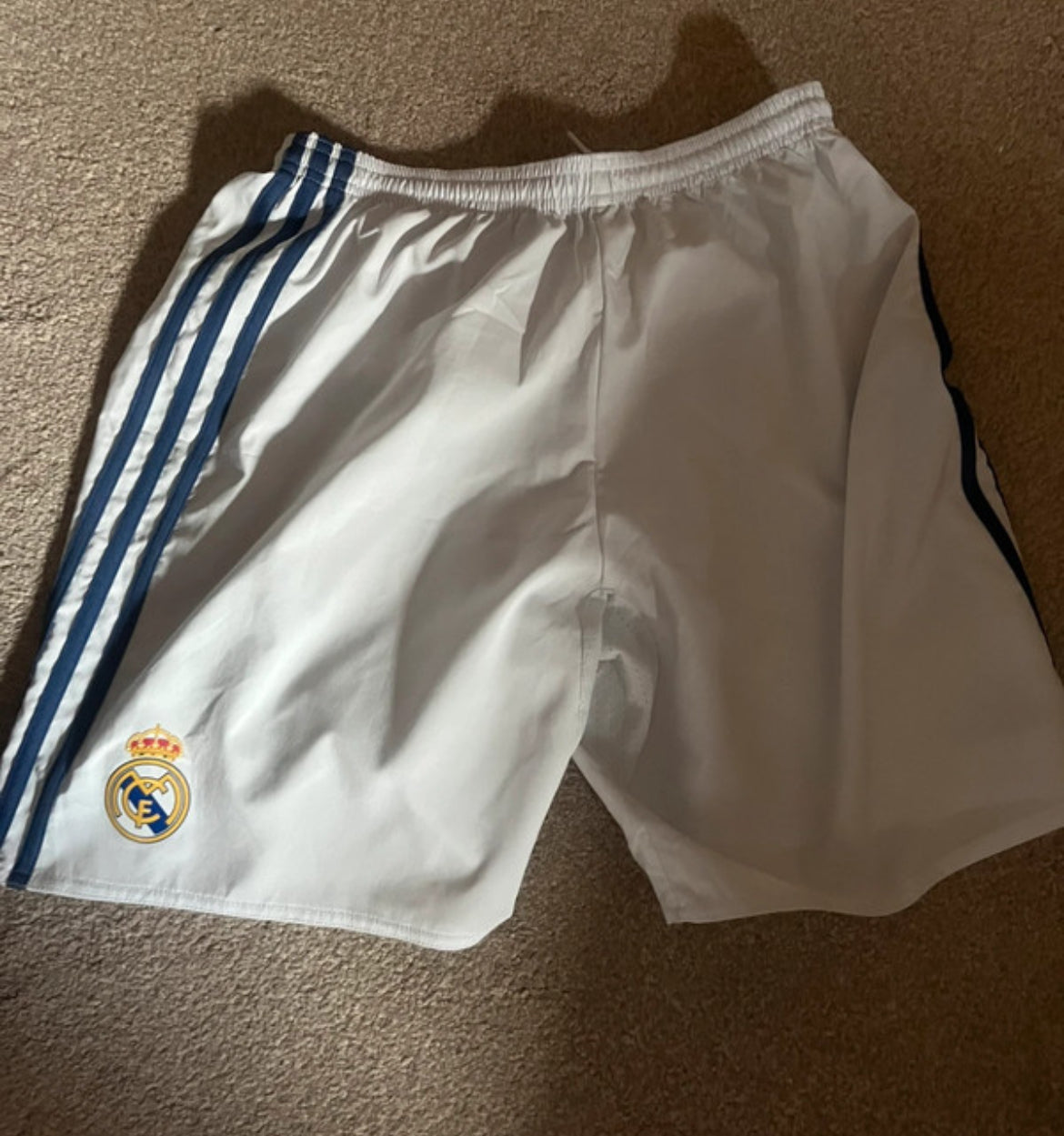 Real Madrid 2016/2017 Home Football Shirt Medium - Cristiano Ronaldo - Shirt And Shorts