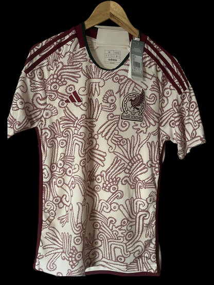 BNWT Mexico 2022 Away Football Shirt Medium