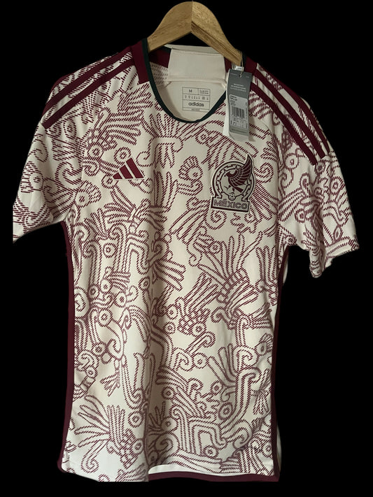 BNWT Mexico 2022 Away Football Shirt Medium