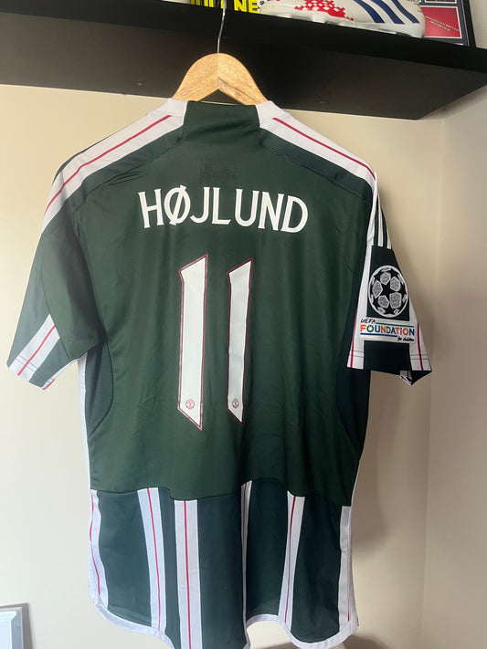 Manchester United 2023/2024 Away Extra Large - Fits Large - Rasmus Højlund