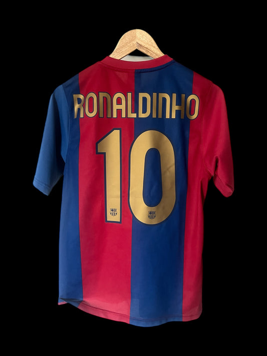 Barcelona 2006/2007 Home Football Shirt Small - Ronaldinho