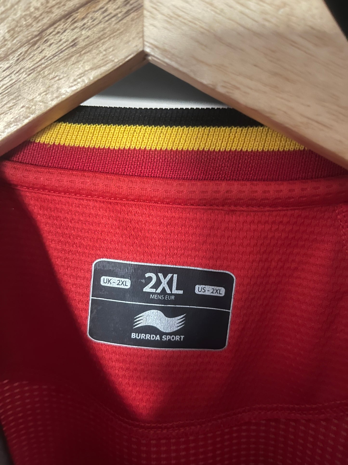 Belgium 2014 Home Football Shirt 2XL - Fits Large