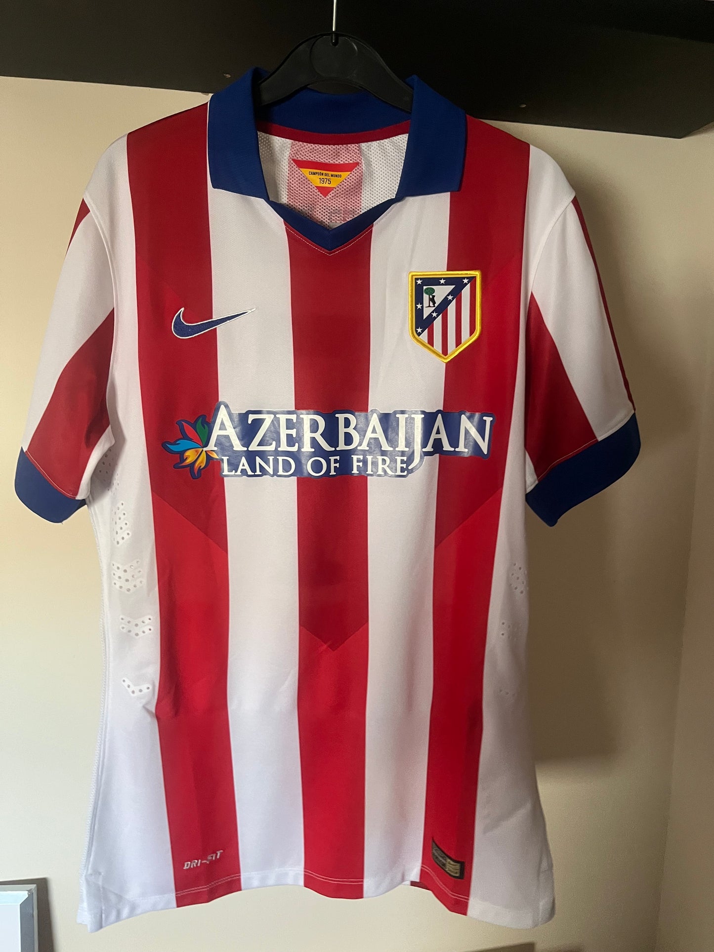 Atletico De Madrid 2014/2015 Home Medium - Fits Small - Antoine Griezmann - Kitroom/Match Issued