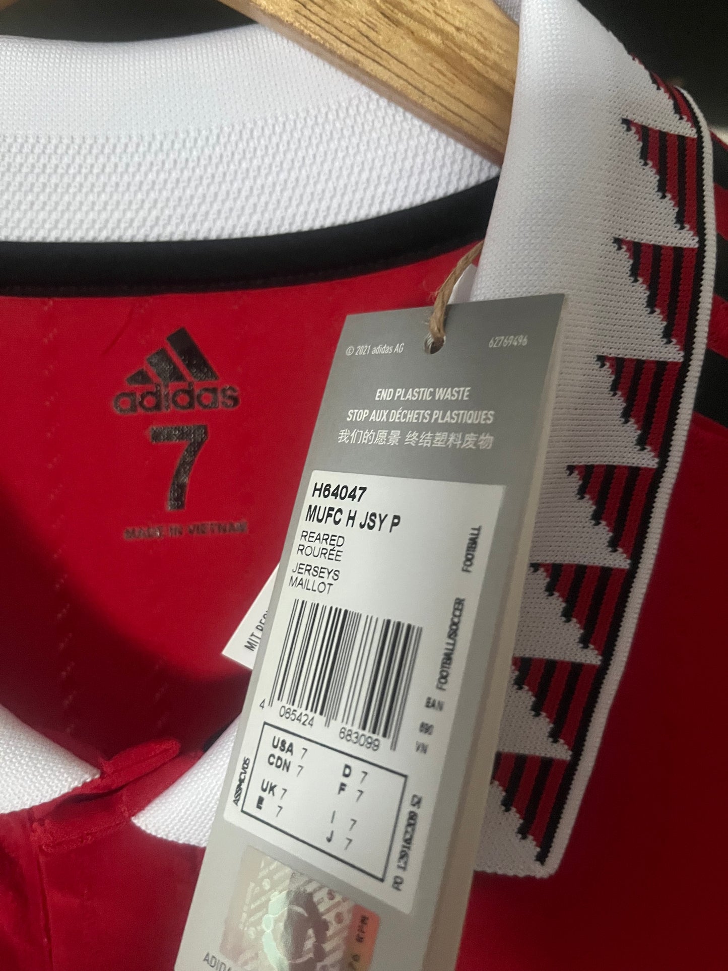 BNWT Manchester United 2022/2023 Home Football Shirt Medium - Sponsorless - Kitroom Issue