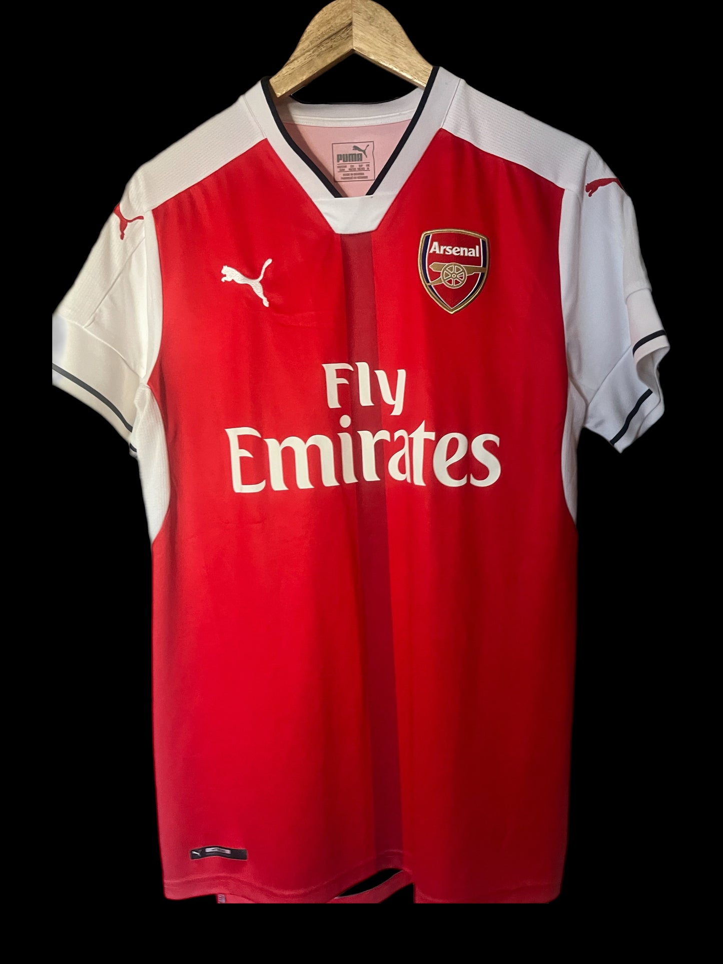 Arsenal 2016/2017 Home Football Shirt Medium - Mesut Özil