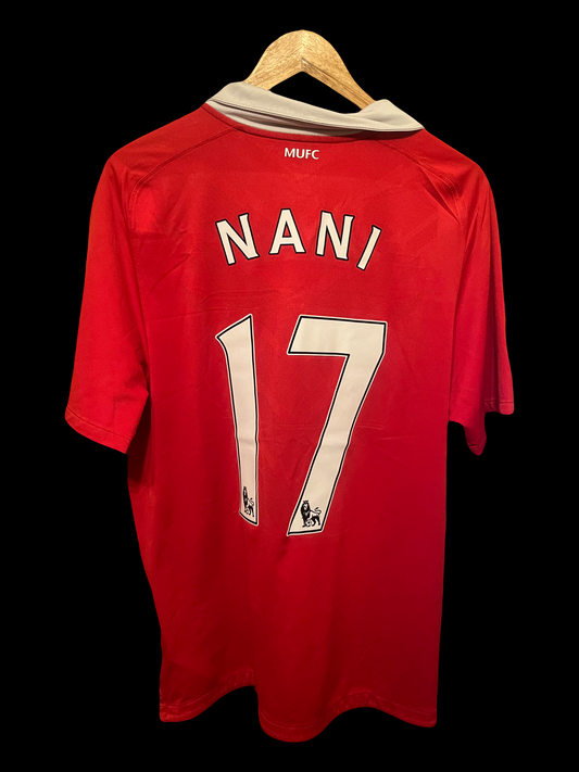 Manchester United 2010/2011 Home Football Shirt Large - Nani