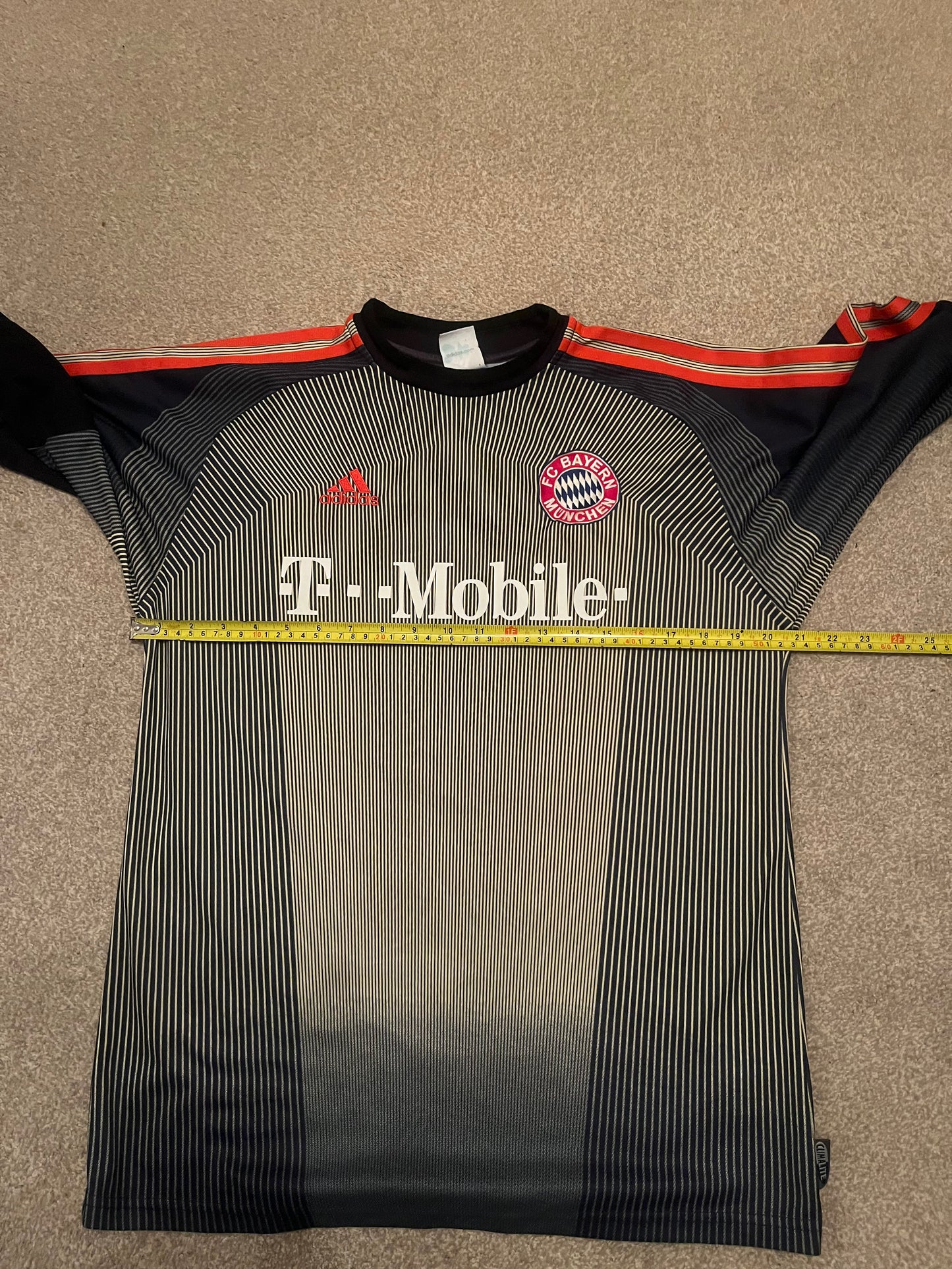 Bayern München 2003/2004 Goalkeeper Small - Fits Medium - Oliver Kahn