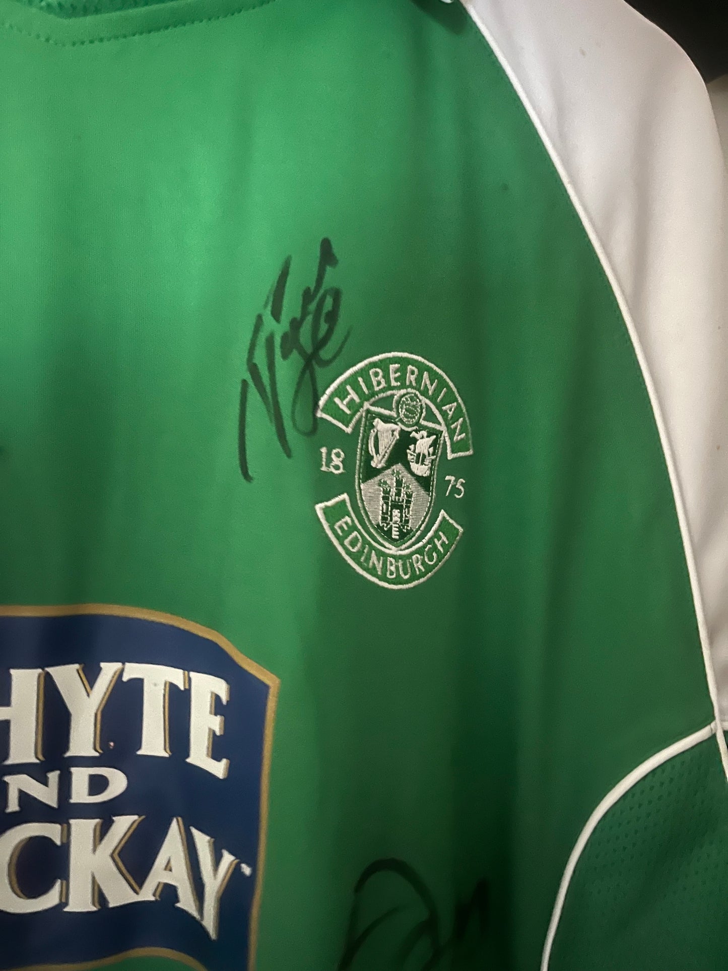 Hibernian Edinburgh (Hibs) 2005/2006 Home Football Shirt Extra Large - Squad Signed