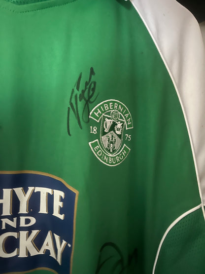 Hibernian Edinburgh (Hibs) 2005/2006 Home Football Shirt Extra Large - Squad Signed