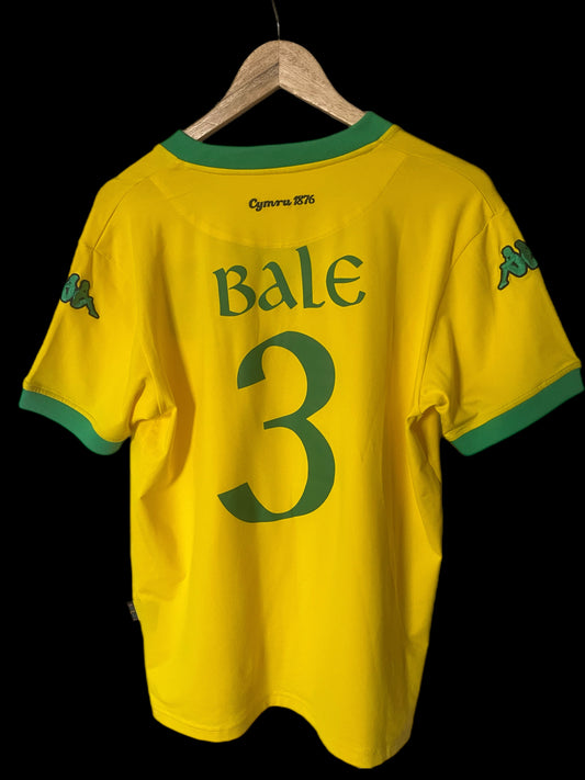 Wales 2006 Away Football Shirt Large - Fits Small/Medium - Gareth Bale