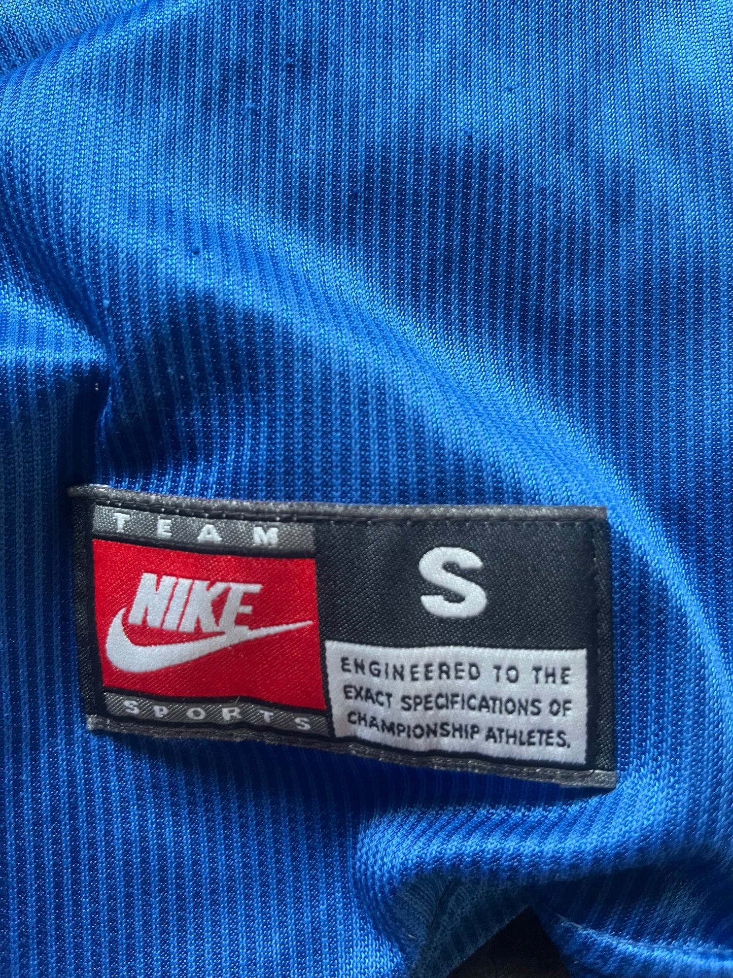 Italy 1996 Home Football Shirt Small