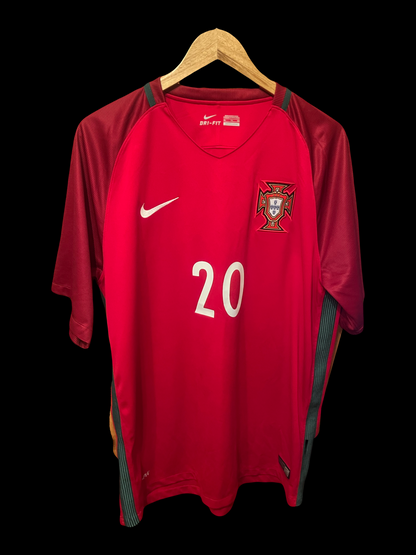 Portugal 2016 Home Football Shirt Extra Large - Ricardo Quaresma