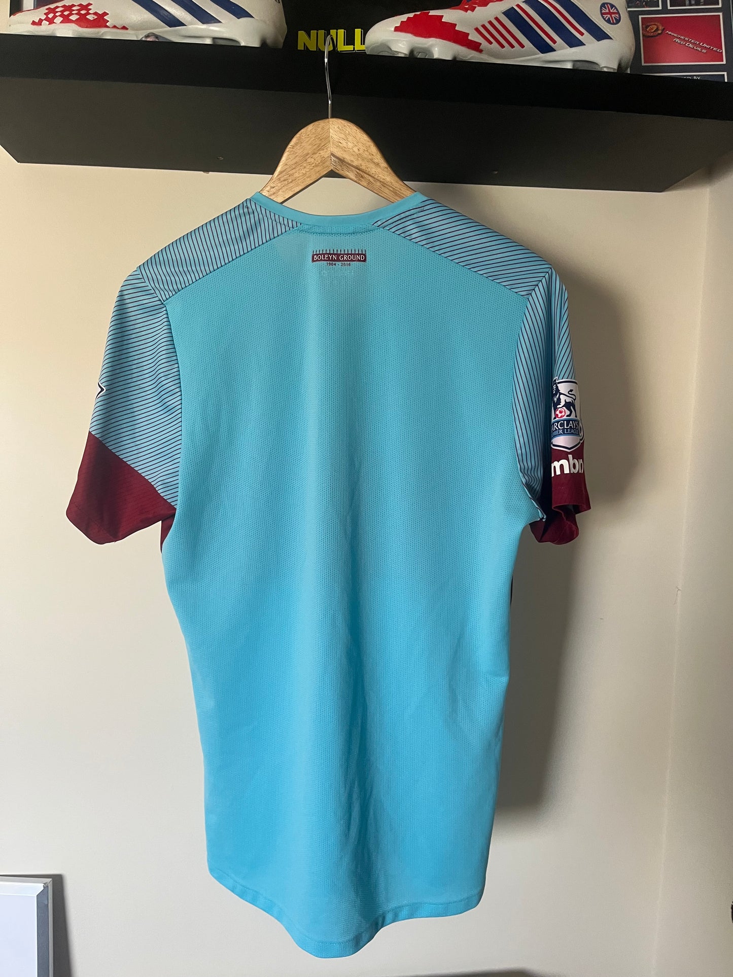 West Ham United 2015/2016 Away Small