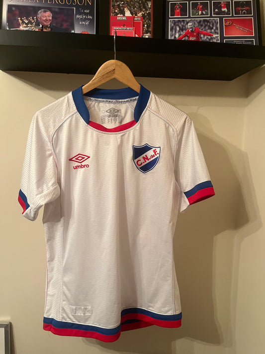 Club Nacional 2018 Home Medium