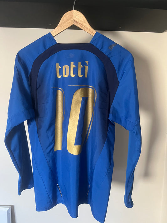 Italy 2006 Home Small - Long Sleeve- Francesco Totti