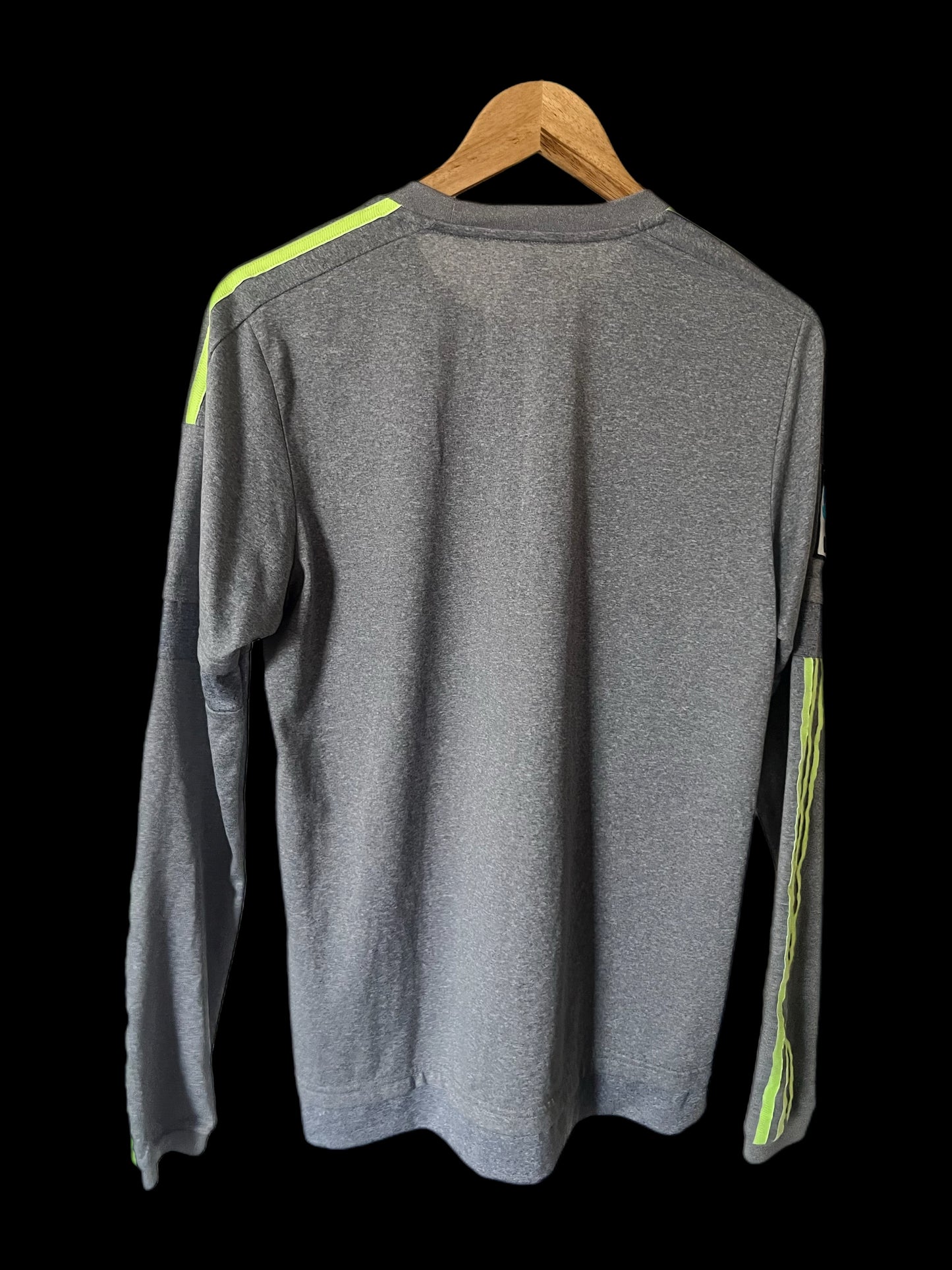Real Madrid 2015/2016 Away Football Shirt Small - Long Sleeve