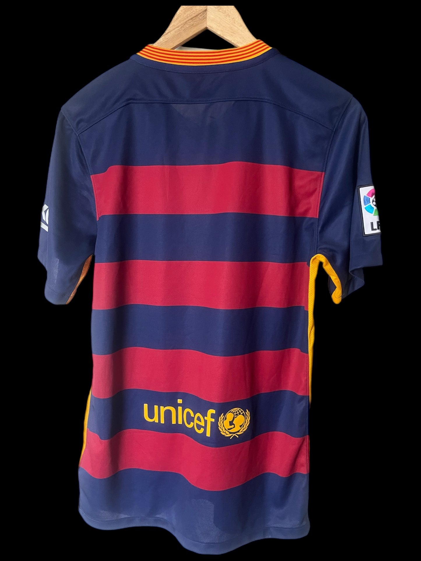 Barcelona 2015/2016 Home Football Shirt Small