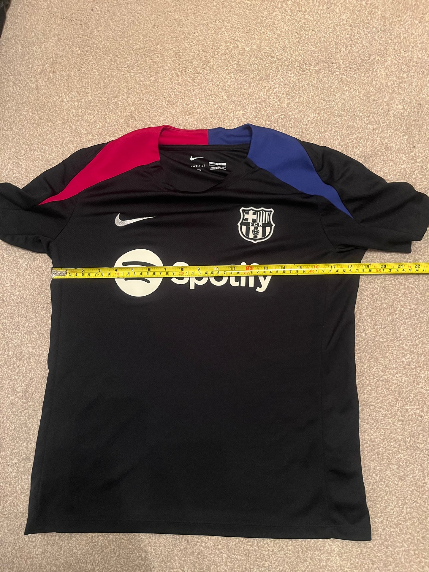 Barcelona 2024/2025 Training Medium - Fits Small