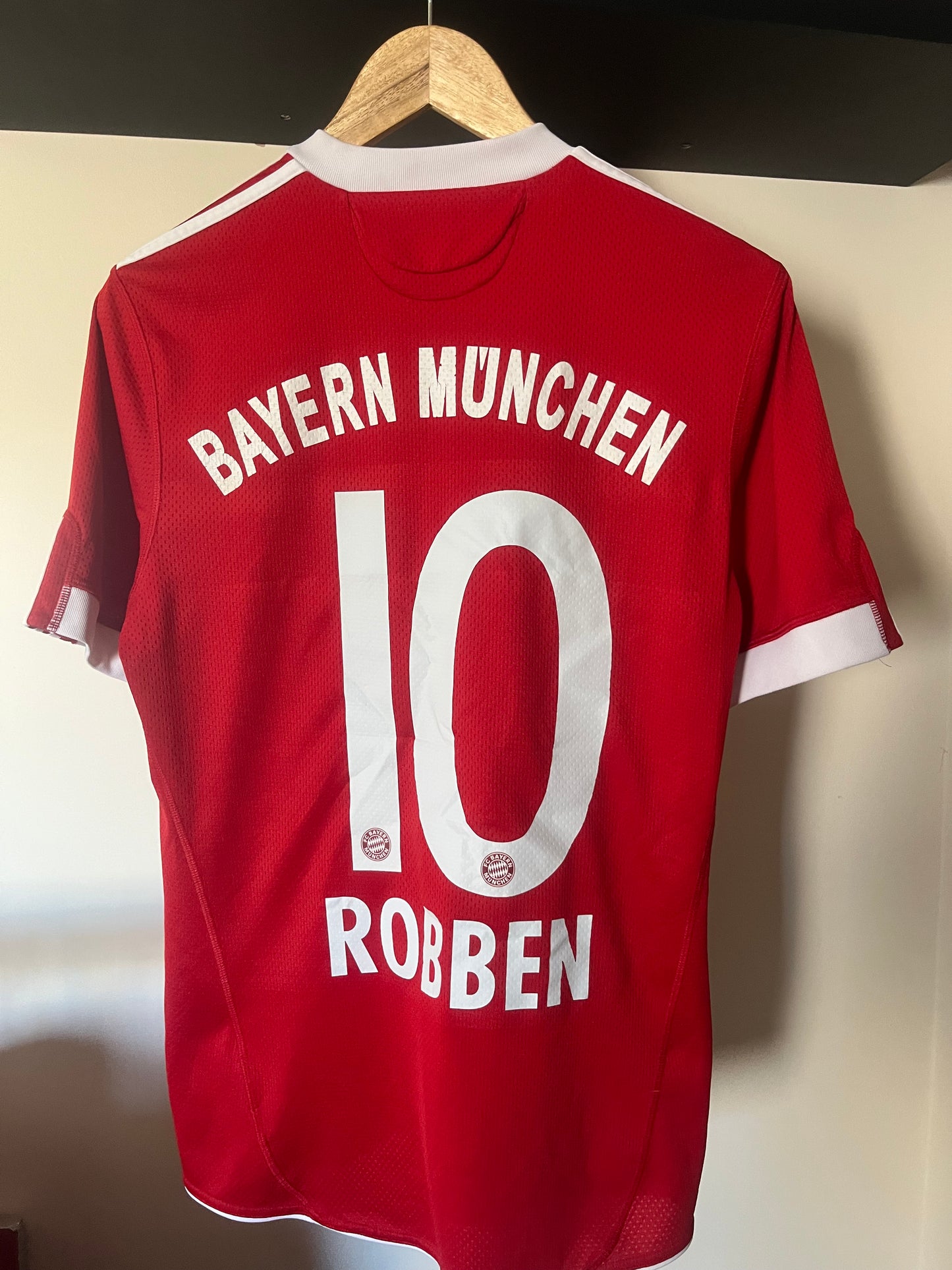 Bayern München 2009/2010 Home Small Arjen Robben