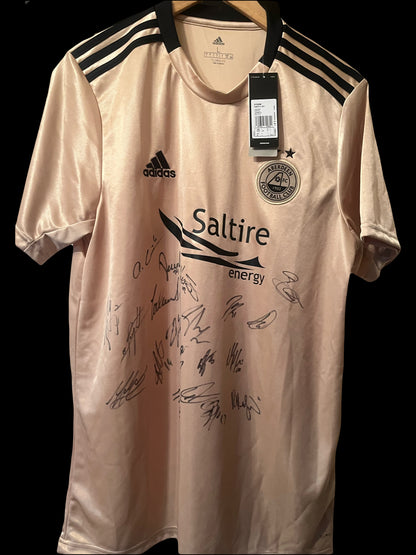 BNWT Aberdeen 2019/2020 Away Football Shirt Large - Squad Signed