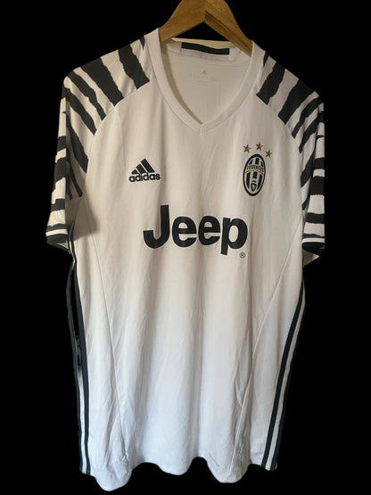 Juventus 2016/2017 Third Football Shirt Large