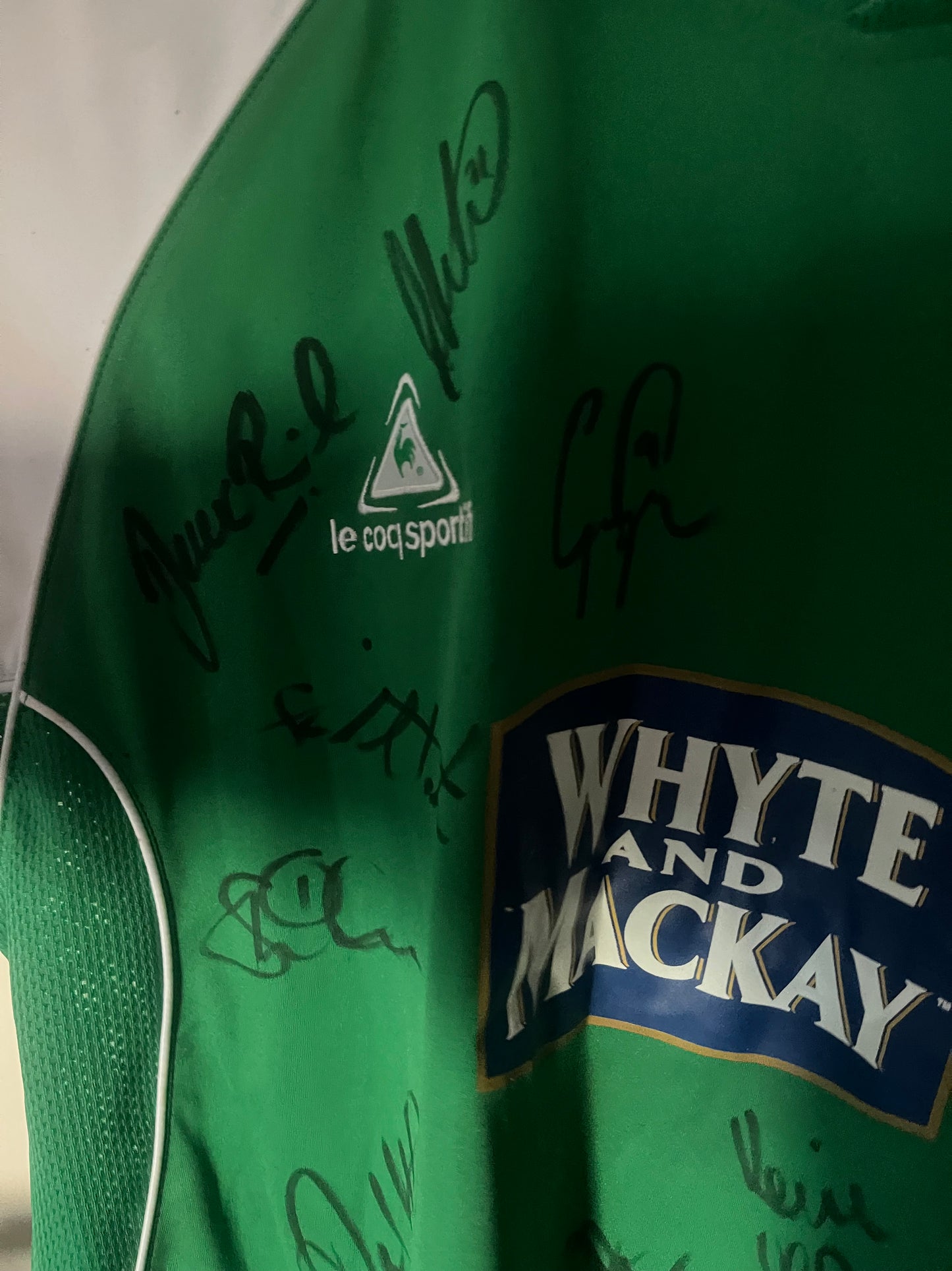 Hibernian Edinburgh (Hibs) 2005/2006 Home Football Shirt Extra Large - Squad Signed